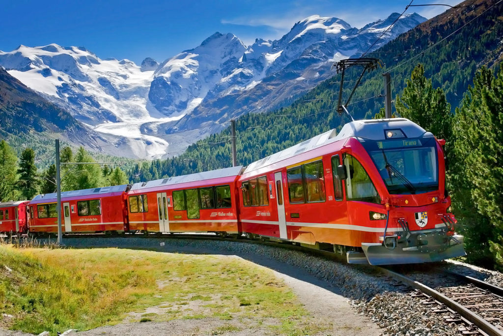 Trenino Rosso del Bernina — viadotto elicoidale di Brusio UNESCO